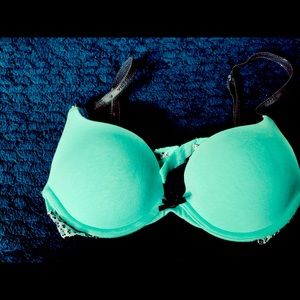 Push up Victoria’s Secret